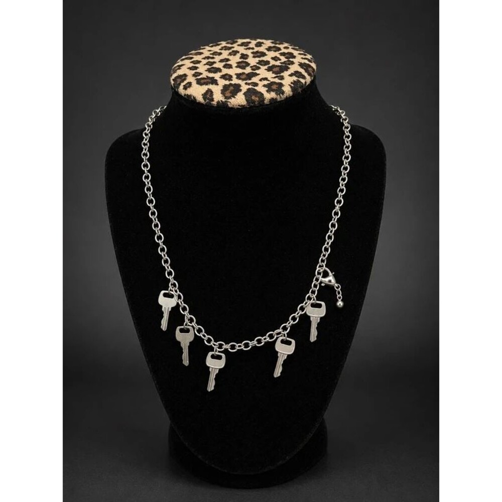 Silver Tone Key Charm Necklace – Statement Jewelry